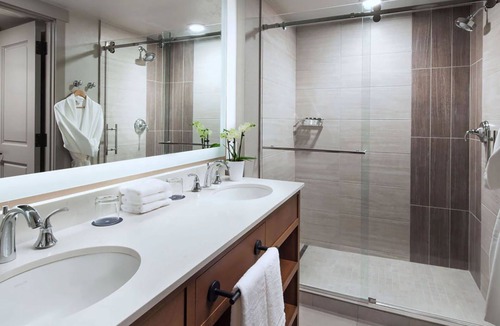 Steamboat Springs Resort | 𝐅𝐢𝐧𝐝𝐢𝐧𝐠 𝐌𝐞𝐢𝐥𝐢’𝐬 SKI-IN/SKI-OUT Sheraton Steamboat Resort +Amenities