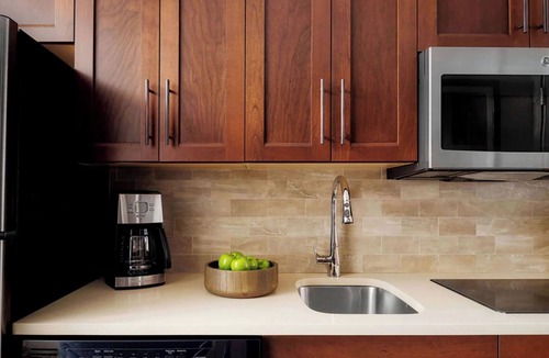 Steamboat Springs Resort | 𝐅𝐢𝐧𝐝𝐢𝐧𝐠 𝐌𝐞𝐢𝐥𝐢's True SKI-IN/SKI-OUT Resort + Amenities. STUDIO Suite