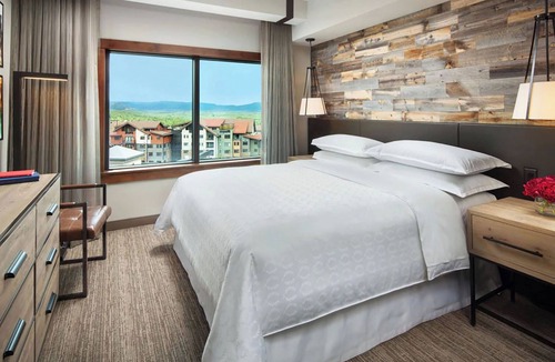Steamboat Springs Resort | 𝐅𝐢𝐧𝐝𝐢𝐧𝐠 𝐌𝐞𝐢𝐥𝐢’𝐬 SKI-IN/SKI-OUT Sheraton Steamboat Resort +Amenities