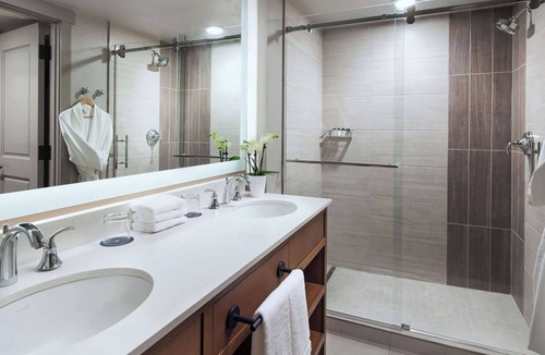 Steamboat Springs Resort | 𝐅𝐢𝐧𝐝𝐢𝐧𝐠 𝐌𝐞𝐢𝐥𝐢’𝐬 SKI-IN/SKI-OUT Sheraton Steamboat Resort +Amenities
