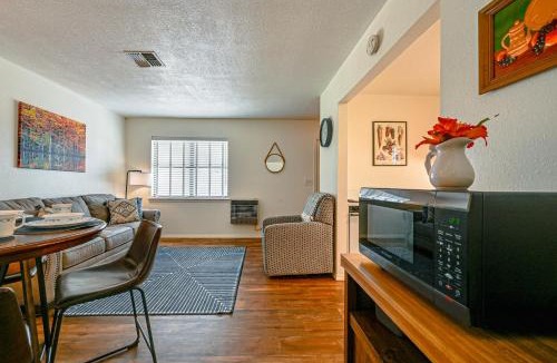 Broken Bow House | Fishing Pond & Pier: Secluded Broken Bow Cottage!