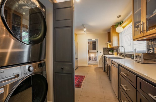 Northeast Heights House | Five Bedroom Charmer Close to Uptown