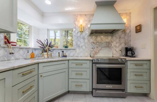 Westlake House | Five bedroom & three bathroom .69 acres with hot tube seats 8. 12 miles from DFW