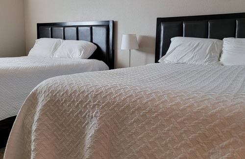 Eunice Hotel | Five Star Inn