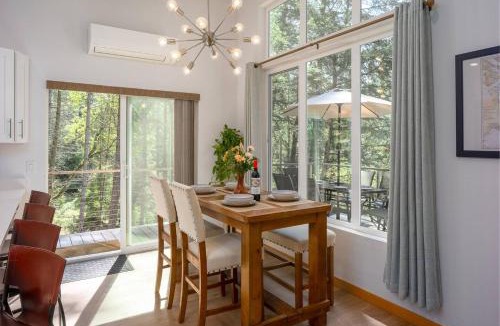 Rosario House | Forest luxury Gourmet kitchen Moran Park nearby