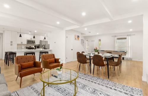 Leon Valley House | Forest Oaks Pool House 5/2 Medical Center