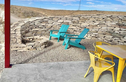 Terlingua Apartment | Fossil Knob Ridge -Sierra Vista: Ultra Modern