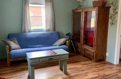 Hot Springs Cabin | Four bedroom cabin, private lake, pet friendly