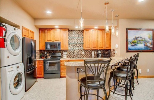Colorado Springs House | Fox Run, Lux Private Suite Nature Views Aplus Spot
