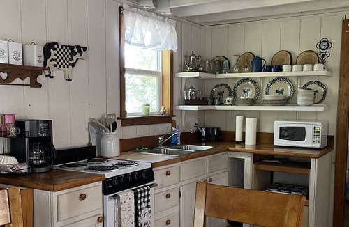 Columbia Cabin | Foxwood Cabins a peaceful get away in South Central Iowa Oak Woods