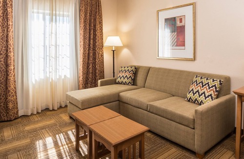 Las Cruces Condo | Free Breakfast. Hot Tub. Near New Mexico State University!