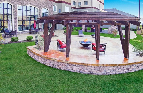 Longview Apartment | Free Breakfast. Indoor Pool. Short Drive to Maude Cobb Convention Center.