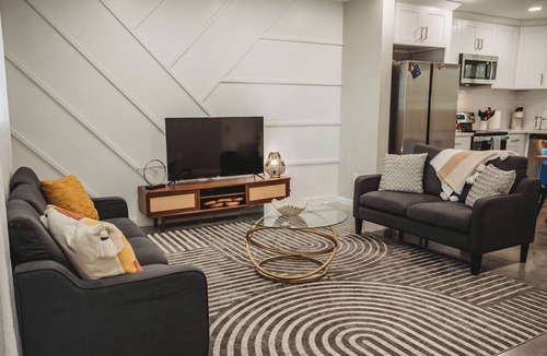 Freetown - Port Rico House | Freetown Blueplex Downtown Unit A 2br/2.5ba