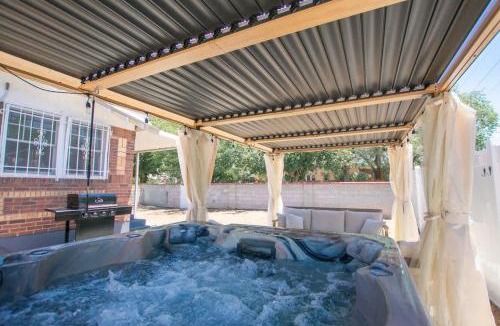 Downtown Albuquerque House | French Tea House in OldTown-Hot Tub-Pet Friendly-No Pet Fess!