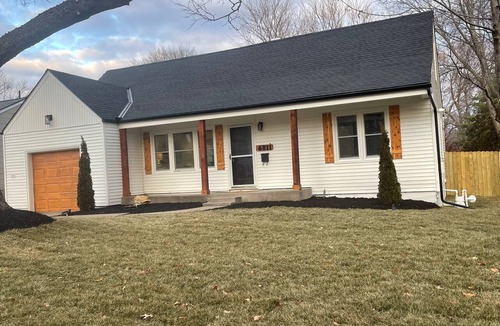 Westwood House | Freshly-remodeled, dog-friendly Westwood charmer!