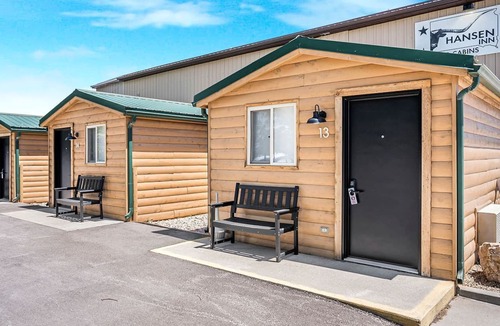 Pinnacles Entrance Badlands Cabin | Freshly Remodeled Private Cabin with Ground-Level Privacy Near Wall Drug – Wall, South Dakota