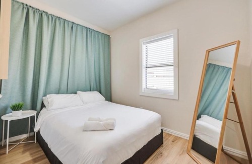 Rowlett House | Front Lake Holiday 2BR 1BA Guest Home with Hot Tub