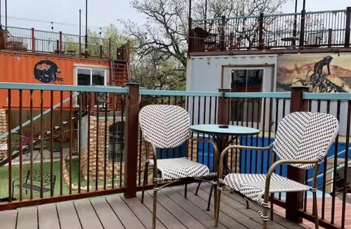 Medicine Park House | FT Book a Mountain View Suite 1BR 1BA - Slps 4 Suite