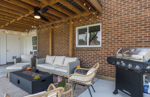 Berkley Condo | ☀Full Amenities, Two King Beds each w/private ensuite bathroom, Centrally located☀