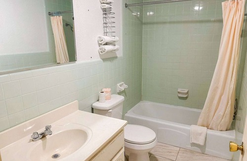 Marked Tree Apartment | Full Bed|Non-Smoking