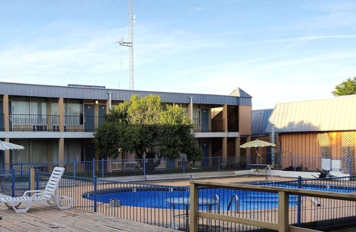 Lawton Apartment | Full Bed|Smoking|Lawton OK