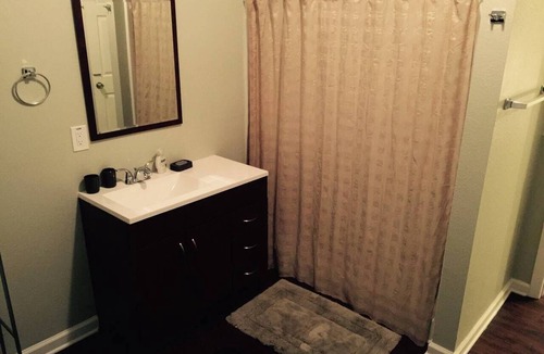 Denton Apartment | Full Cozy Studio w/Shared Bath - B