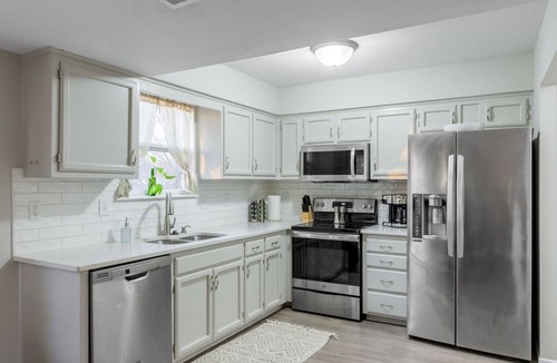 Liberty House | Fully Equipped 3BR with Private Garage