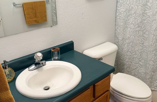Sullivan Apartment | Fully furnished 2-bedroom apartment in Sullivan