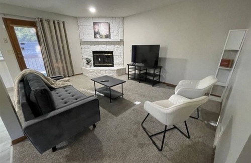 Aksarben - Elmwood Park House | Fully Furnished 2BR/1.5BA near Aksarben