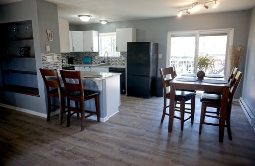 Kensington House | Fully Furnished Midtown Home