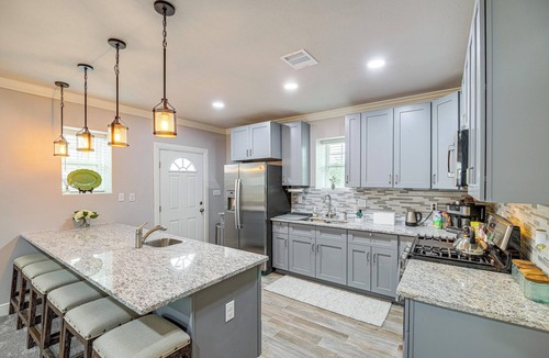 Baytown Cottage | Fully Updated & Convenient! Baytown Home Near Dtwn