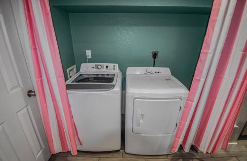 Berkley House | Fun and Affordable Dual Bedroom Lower Unit in Vibrant Denver