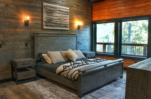 Wilburton Cabin | Fun group? Fun Cabin near Robbers Cave State Park! Sleeps 14!