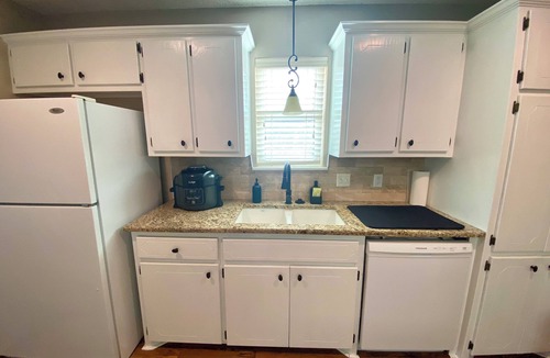 Lubbock House | Furnished 3BR Near UMC and Covenant, All Utilities, King bed/65” TV/Games & More