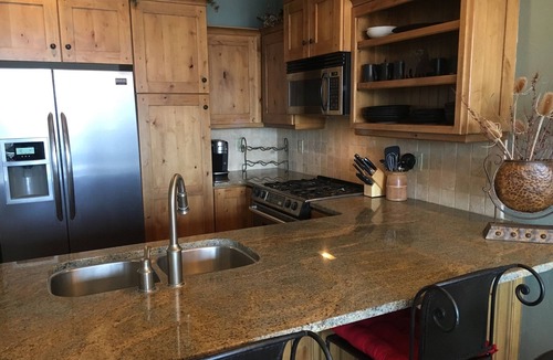 Kimball Junction House | Furnished Luxury Townhome w Private Spa in NEWPARK! A Rare Find!