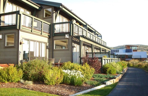 Kimball Junction House | Furnished Luxury Townhome w Private Spa in NEWPARK! A Rare Find!