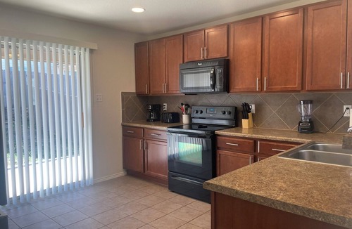 Wetmore House | Gallery Wells Escape: 6 Beds, 3 Baths, Pool Table & 1 Bed Downstairs
