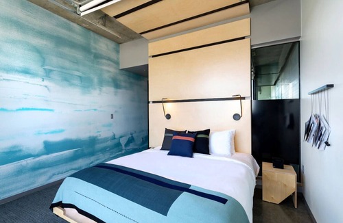 River North Art District Hotel | Garage Door King at The Source Hotel, Outdoor Pool, Parking, Pets Allowed