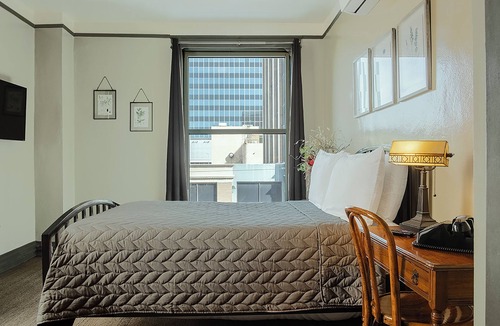 Downtown El Paso Hotel | Gardner Hotel & Hostel