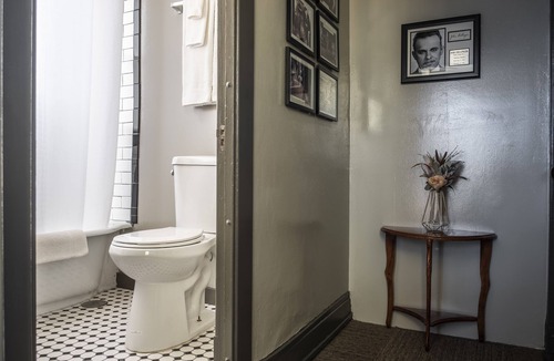 Downtown El Paso Hotel | Gardner Hotel & Hostel