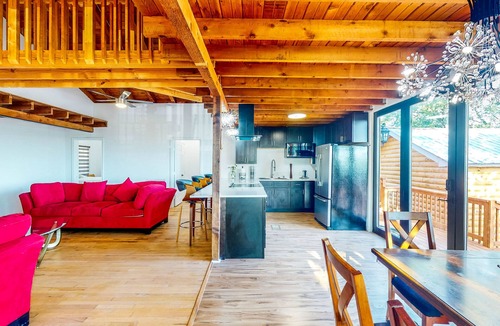 Princeton Cabin | Gated ranch home on 5 acres with Lavon Lake access, ATV trails, petting zoo