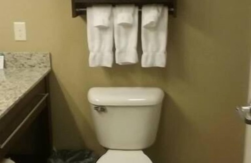 Tea Hotel | Gateway Park Hotel and Suites
