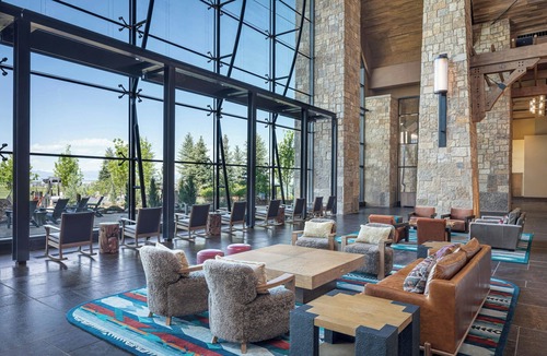 Aurora Hotel | Gaylord Rockies Resort & Convention Center