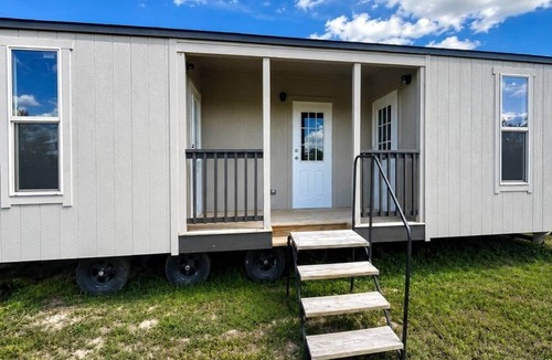 Quitman Apartment | Get Hooked on Lake Fork-Waterfront-With boat ramp
