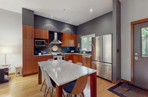 Fremont House | Glorious South Lake Union View