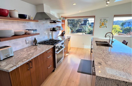 Sunset Hill House | Goldfinch House - Scandinavian Modern Near Beaches
