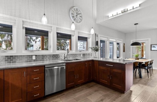 Anglemont House | Golf Course Oasis