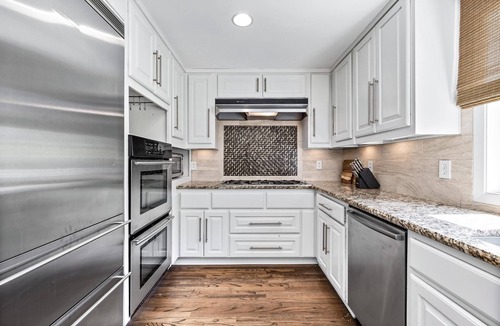 Northwest Dallas House | Gorgeous 4 Bedroom Home with a pool on Joe's Creek