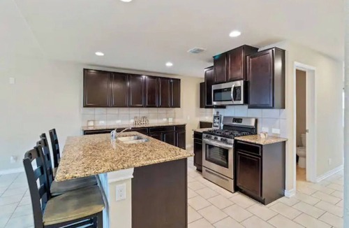 Cibolo House | Gorgeous 5-bedroom home in Schertz, San Antonio, New Braunfels