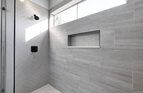 Jefferson House | Gorgeous 6BR Sleeps 18 w Hot Tub